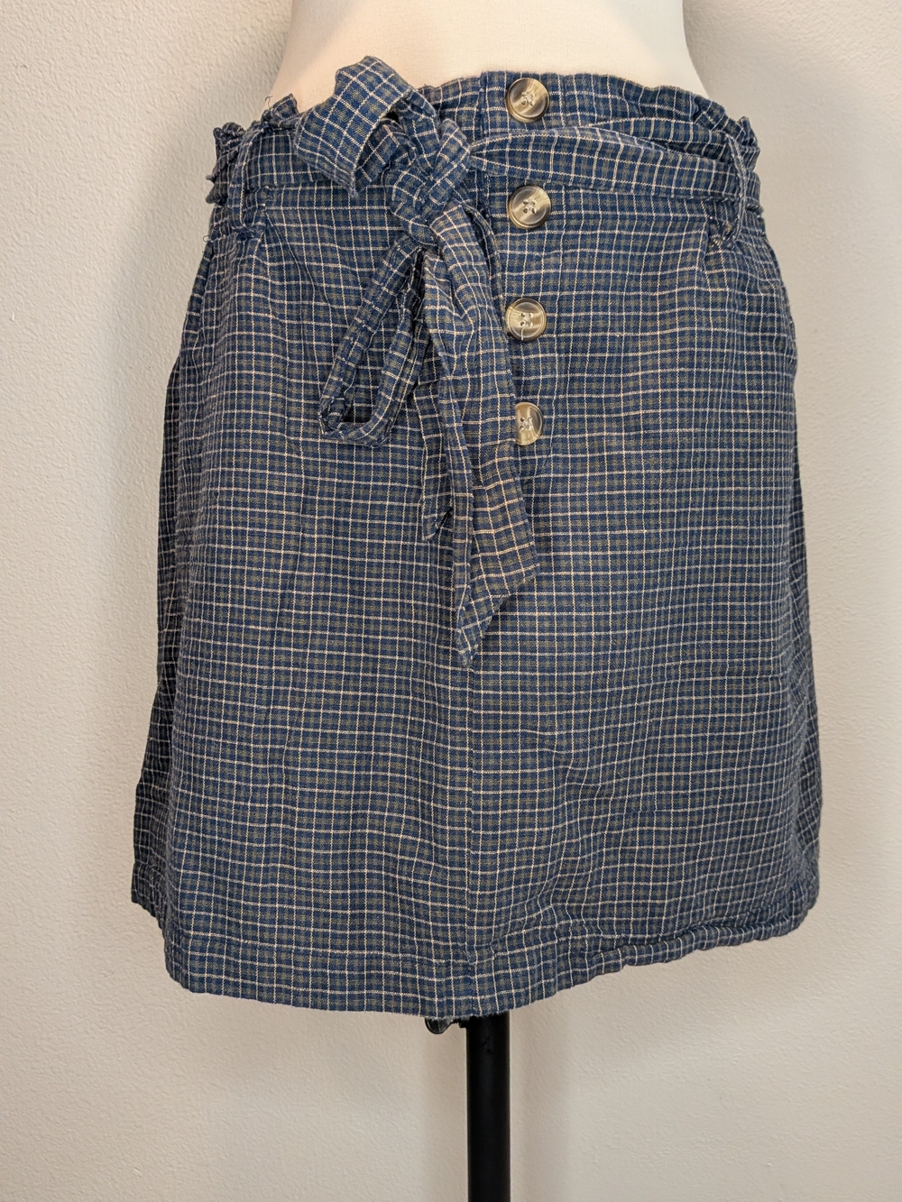 American Eagle Plaid Mini Skirt with Button Front & Tie Belt